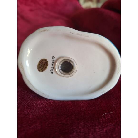 CLAYWORKS Twilight Cove Salt Shaker - Designed As A Sailboat - Blue Sky - Picture 5 of 8